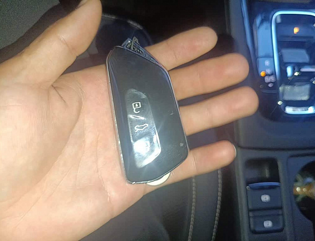 Skoda Octavia 1.4 л 2022 г. Серебристо-серый, пробег 21500 км