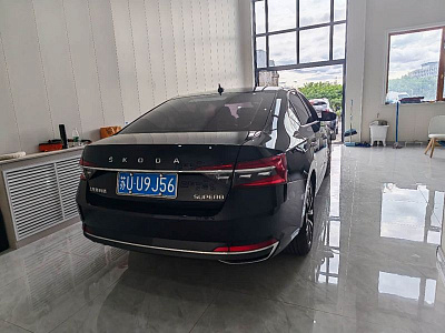 Skoda Superb 1.4 л 2023 г. Чёрный, пробег 45000 км