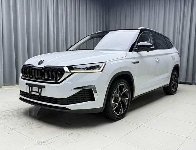 Skoda Kamiq 1.5 л 2023 г. Белый, пробег 18000 км