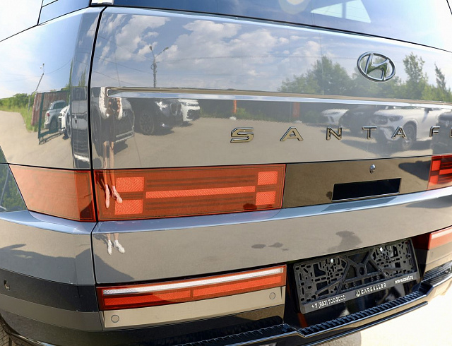 Hyundai Santa Fe серый 2026