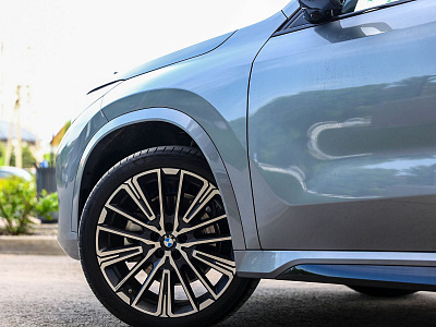 BMW X1 серый 2025
