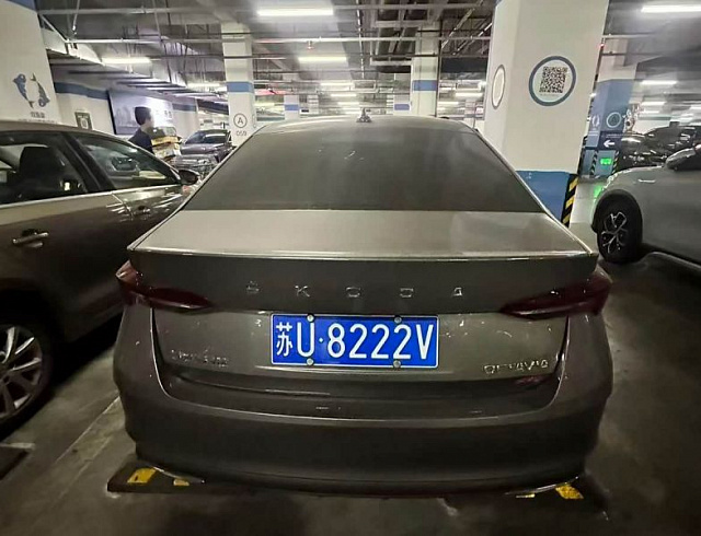 Skoda Octavia 1.4 л 2022 г. шампань/коричневый, пробег 25000 км