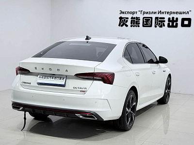 Skoda Octavia 1.4 л 2022 г. Белый, пробег 14000 км