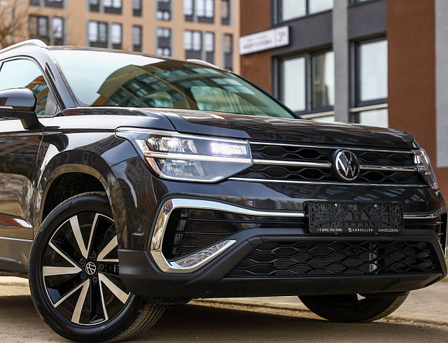 Volkswagen Tharu