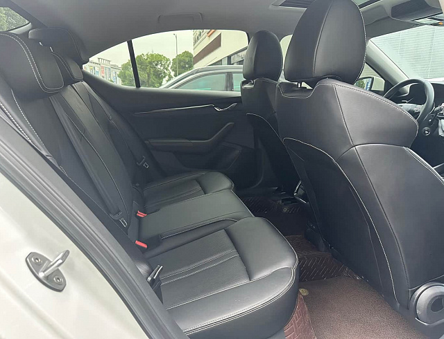 Skoda Octavia 1.4 л 2024 г. Белый, пробег 6000 км