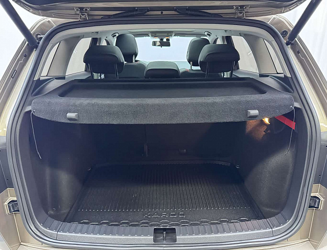 Skoda Karoq 1.4 л 2022 г. шампань/коричневый, пробег 40000 км