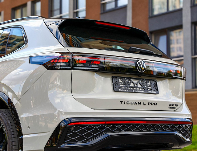 Volkswagen Tiguan серый 2026