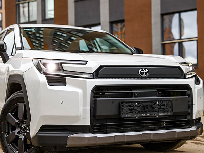 Toyota RAV4 белый 2026