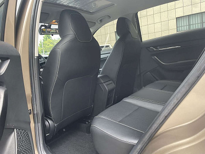 Skoda Kamiq 1.5 л 2023 г. шампань/коричневый, пробег 8300 км