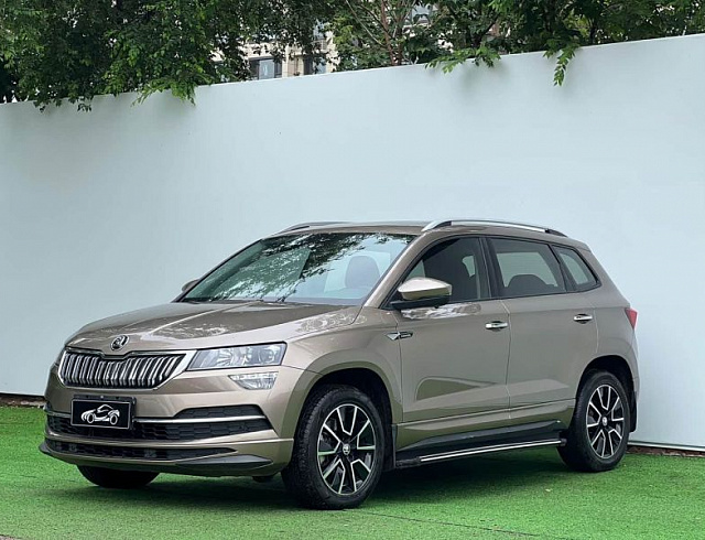 Skoda Karoq 1.4 л 2022 г. шампань/коричневый, пробег 48000 км