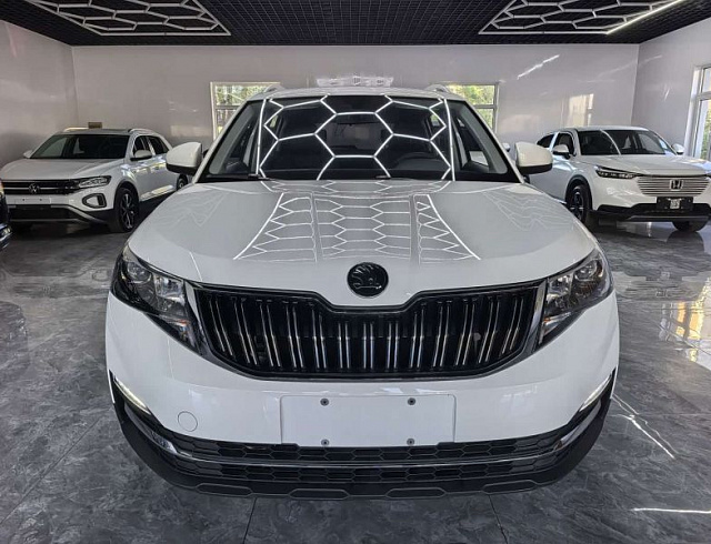 Skoda Kamiq 1.5 л 2023 г. Белый, пробег 25000 км