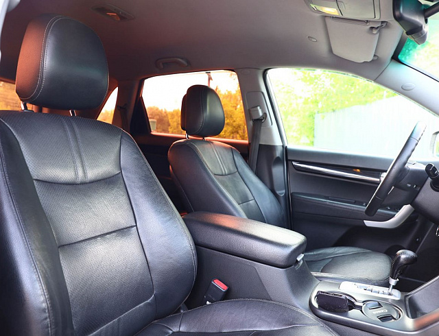Kia Sorento серебро 2012