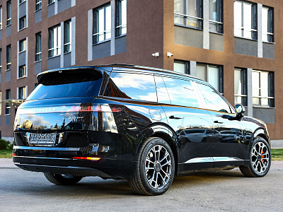 Lynk & Co 900 черный 2025