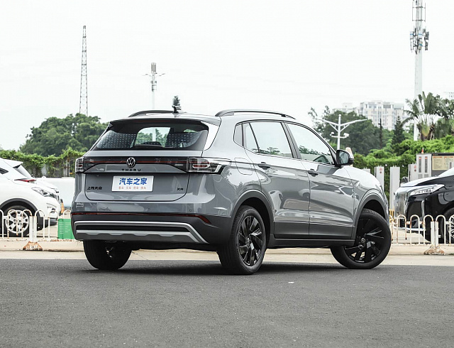 Volkswagen Tharu XR 1.5 Sharp Edition