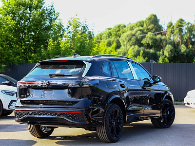 Volkswagen Tiguan черный 2026