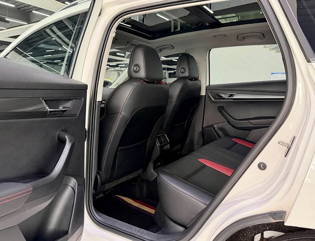 Skoda Karoq 1.4 л 2023 г. Белый, пробег 34000 км
