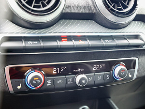 Audi Q2 серый 2025