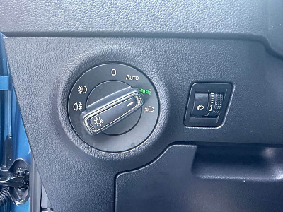 Skoda Karoq 1.4 л 2023 г. Голубой, пробег 34100 км