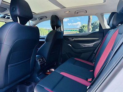 Skoda Karoq 1.4 л 2023 г. Белый, пробег 40000 км
