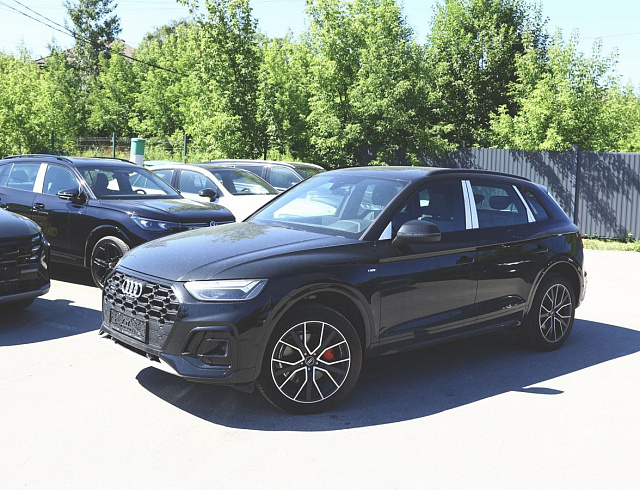 Audi Q5 черный 2025