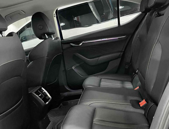 Skoda Octavia 1.4 л 2021 г. Чёрный, пробег 50000 км