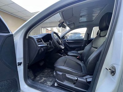 Skoda Kamiq 1.5 л 2023 г. Белый, пробег 34000 км
