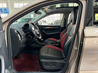 Skoda Karoq 1.4 л 2022 г. шампань/коричневый, пробег 15500 км