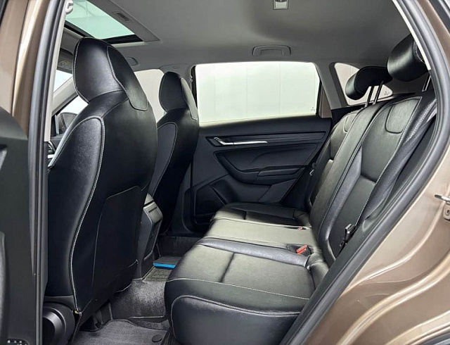Skoda Kamiq 1.5 л 2022 г. Серебристо-серый, пробег 45000 км