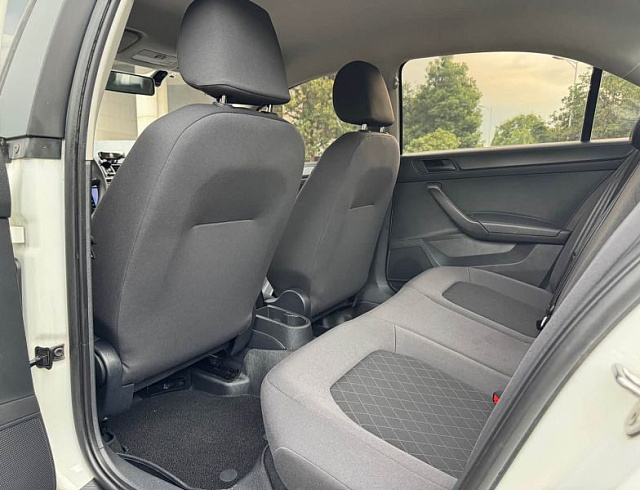 Skoda Rapid 1.5 л 2021 г. Белый, пробег 39000 км