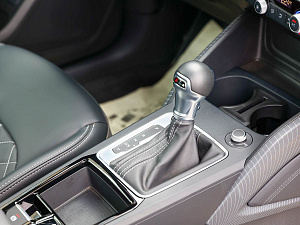 Audi Q2 серый 2026