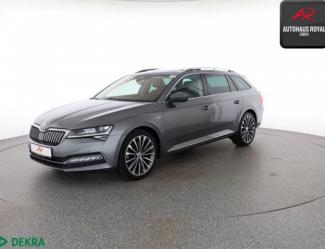 Skoda Superb 2023 г. Серый, пробег 48679 км