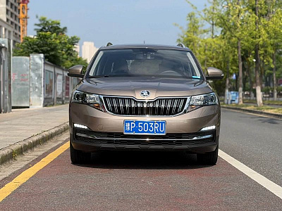 Skoda Kamiq 1.5 л 2022 г. шампань/коричневый, пробег 6000 км