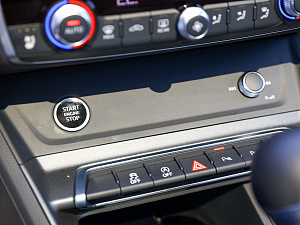 Audi Q3 серый 2026
