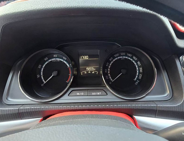 Skoda Kamiq 1.5 л 2022 г. Белый, пробег 19200 км