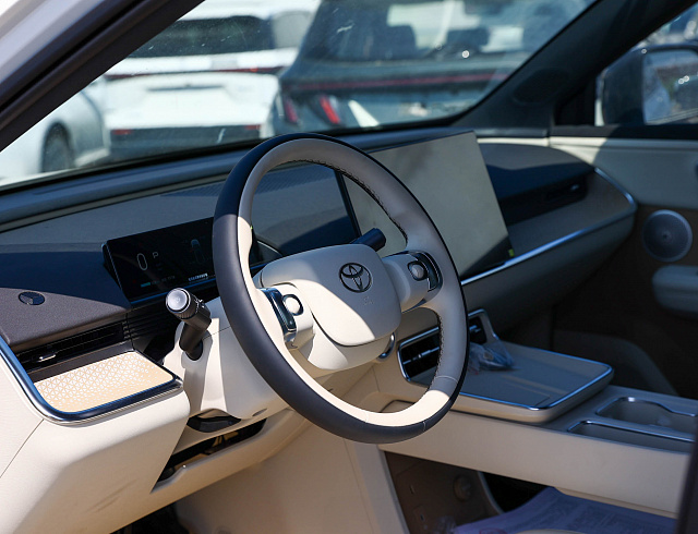Toyota BZ3X Электро