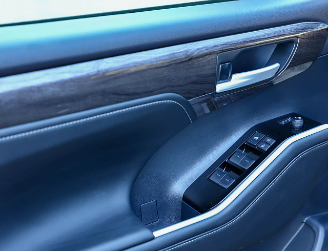 Toyota Highlander черный 2026