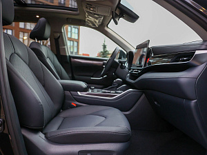 Toyota Highlander черный 2026