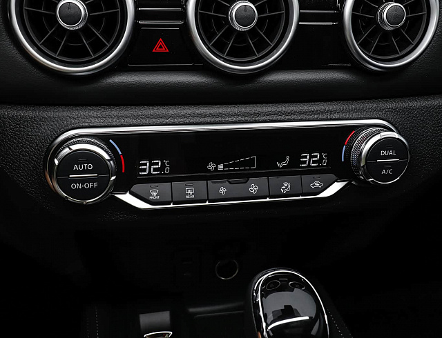 Nissan X-TRAIL 2.0 Leading Edition