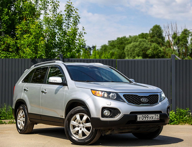 Kia Sorento серебро 2012