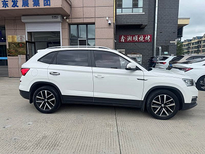 Skoda Kamiq 1.5 л 2022 г. Белый, пробег 33800 км