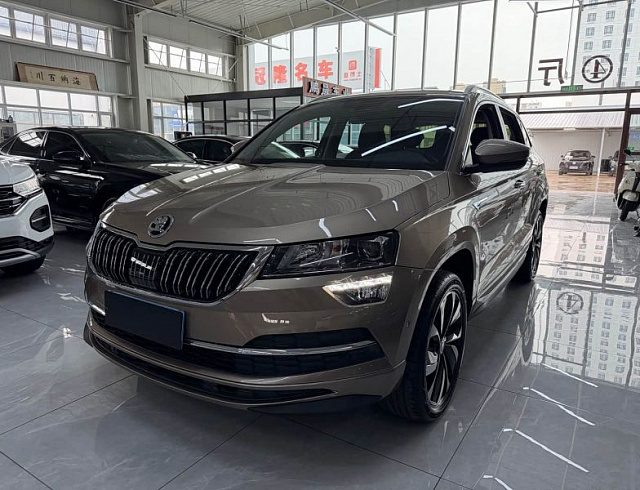 Skoda Karoq 1.4 л 2022 г. шампань/коричневый, пробег 15500 км