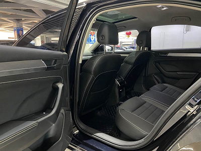 Skoda Superb 1.4 л 2023 г. Чёрный, пробег 27000 км