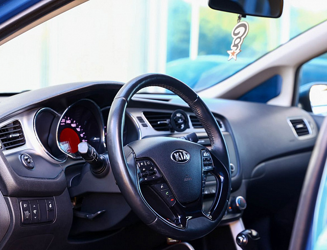 Kia Ceed синий 2012