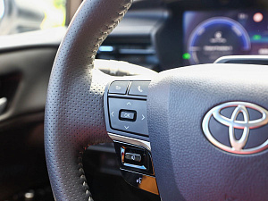Toyota Camry белый 2026