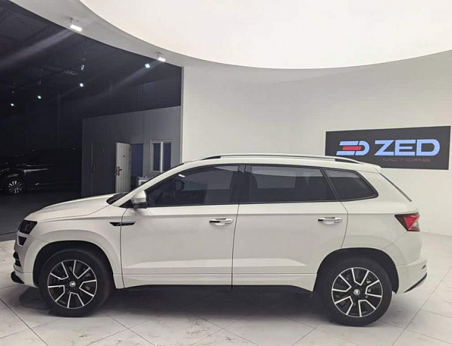 Skoda Karoq 1.4 л 2022 г. Белый, пробег 27000 км