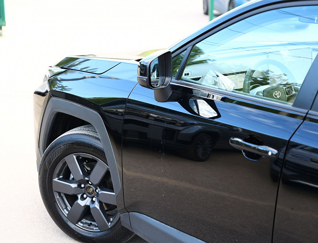 Toyota RAV4 черный 2026