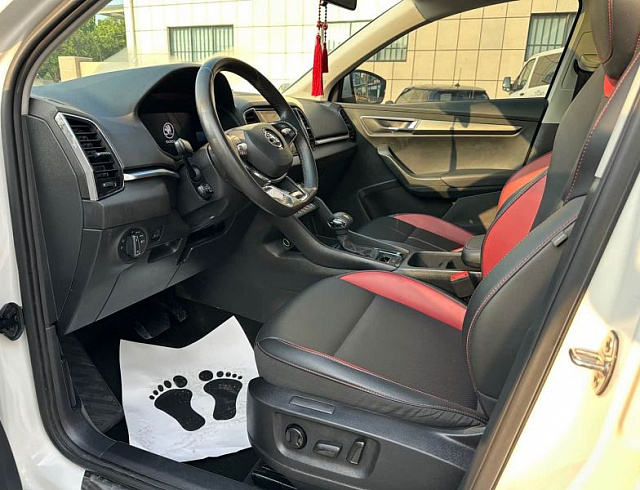 Skoda Karoq 1.4 л 2022 г. Белый, пробег 38000 км
