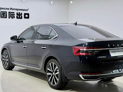 Skoda Superb 1.4 л 2024 г. Чёрный, пробег 9000 км