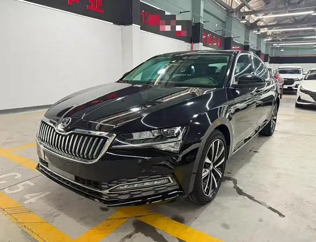 Skoda Superb 1.4 л 2021 г. Чёрный, пробег 46000 км