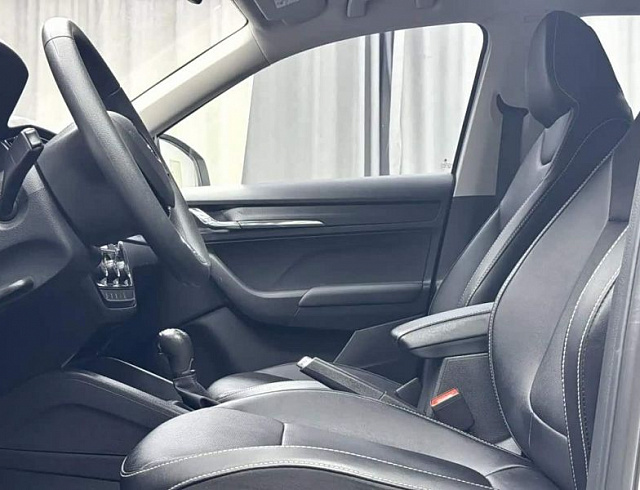 Skoda Kamiq 1.5 л 2022 г. Белый, пробег 50000 км